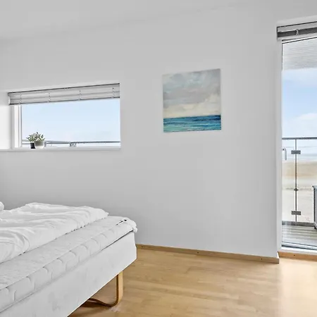 3 Bedroom Stunning In Romo Apartment *