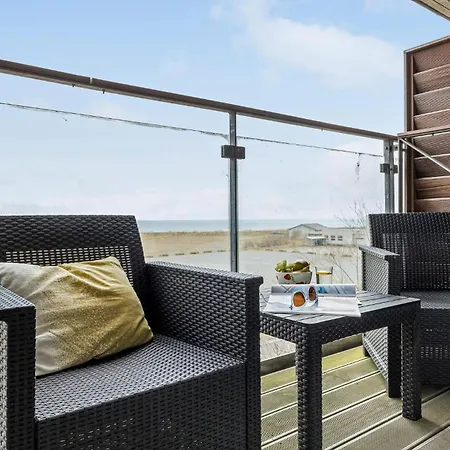 3 Bedroom Stunning In Romo Apartment